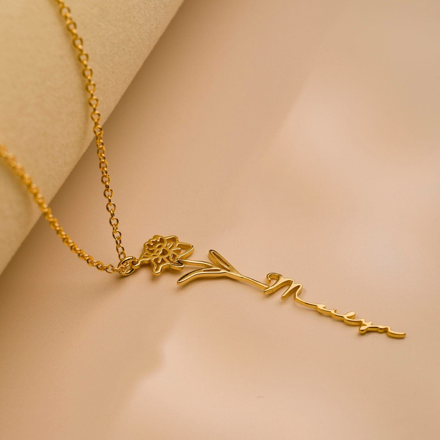 Personalized Birthflower Name Necklace
