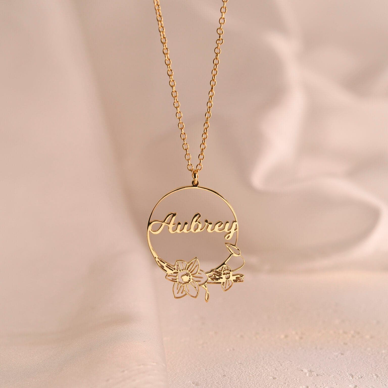 Personalized Birthflower Name Necklace