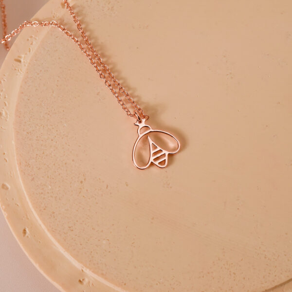 Bee necklace 3