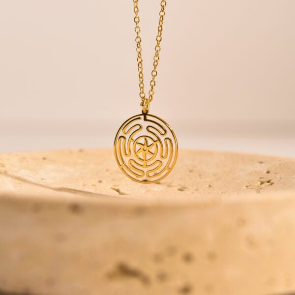 Dainty hecate necklace 1