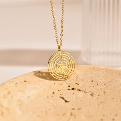 Dainty hecate necklace 2