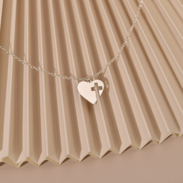 Heart necklace 4
