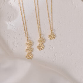 Paw print name necklace 1