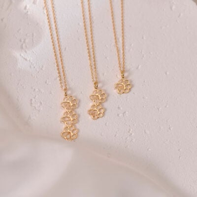 Paw print name necklace 1