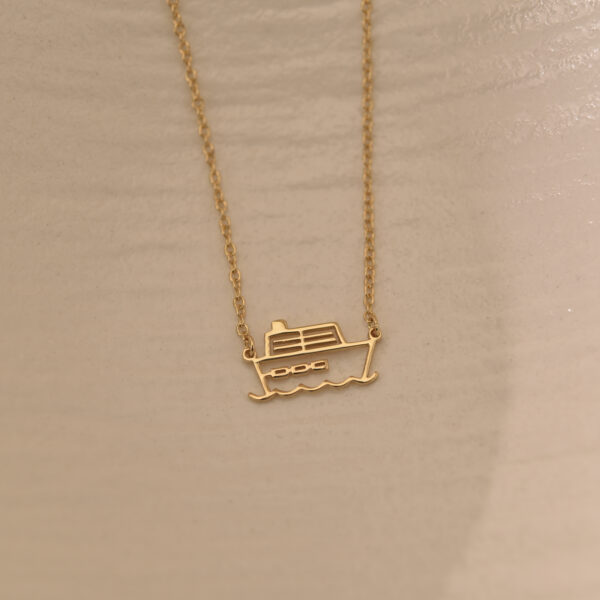 Cruise ship necklace 3